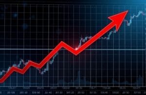 StubHub IPO Challenges: What Went Wrong? A stock market chart showing a downward trend with a red arrow pointing to a sharp decline.